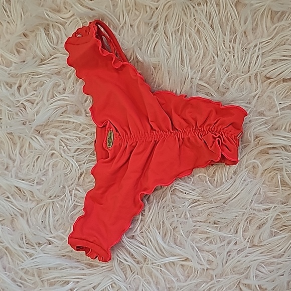 Luli Fama Bikini - Picture 2 of 6